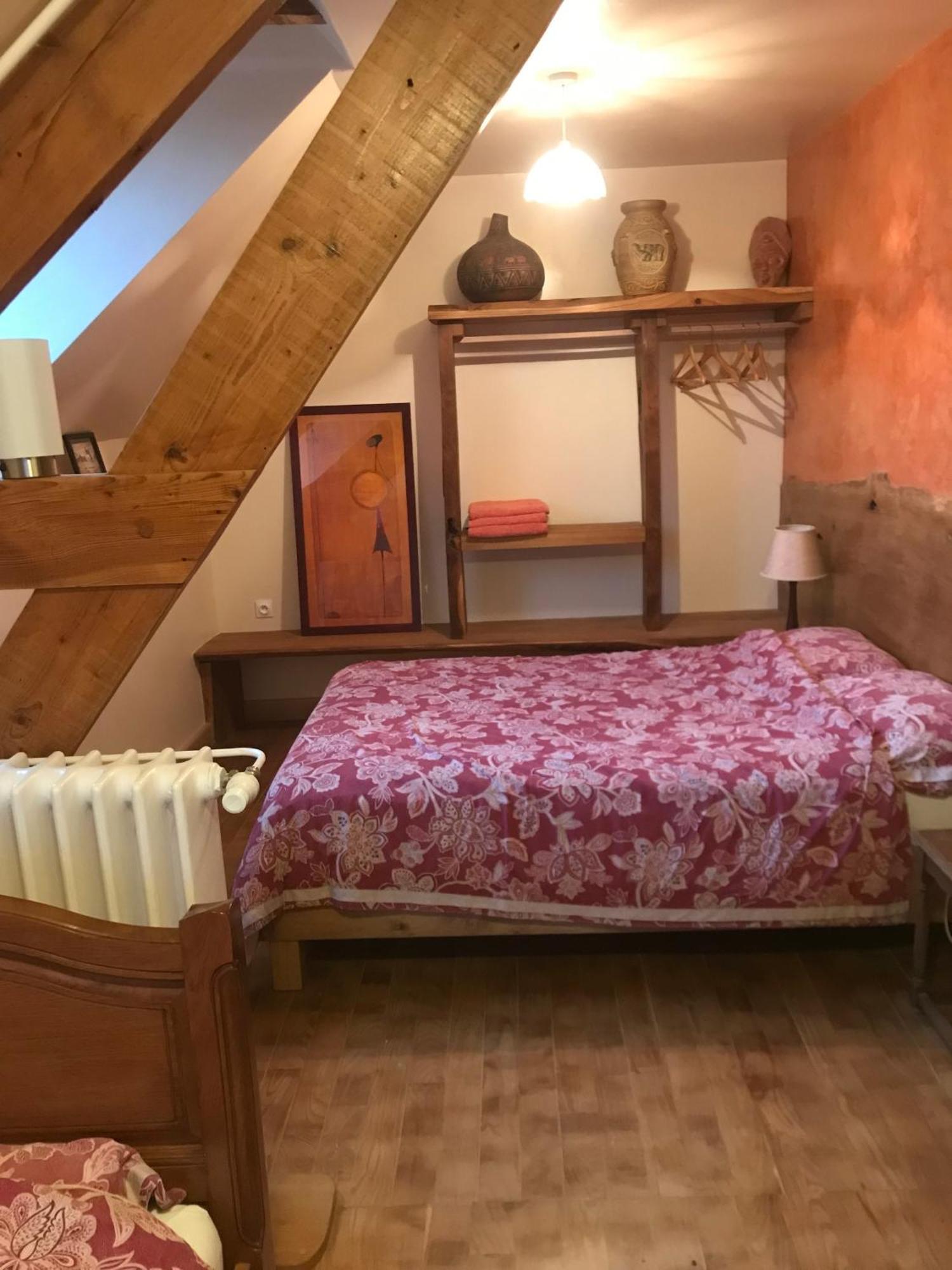 La Nesliere Chambres D'Hotes Bio Saint-Symphorien-des-Monts Dış mekan fotoğraf