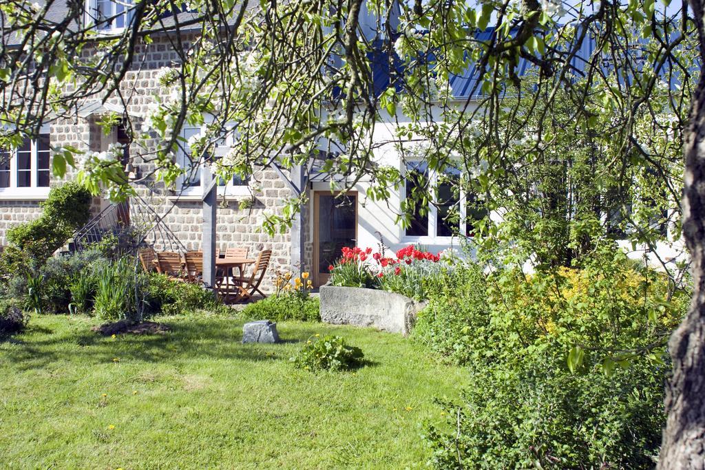 La Nesliere Chambres D'Hotes Bio Saint-Symphorien-des-Monts Dış mekan fotoğraf