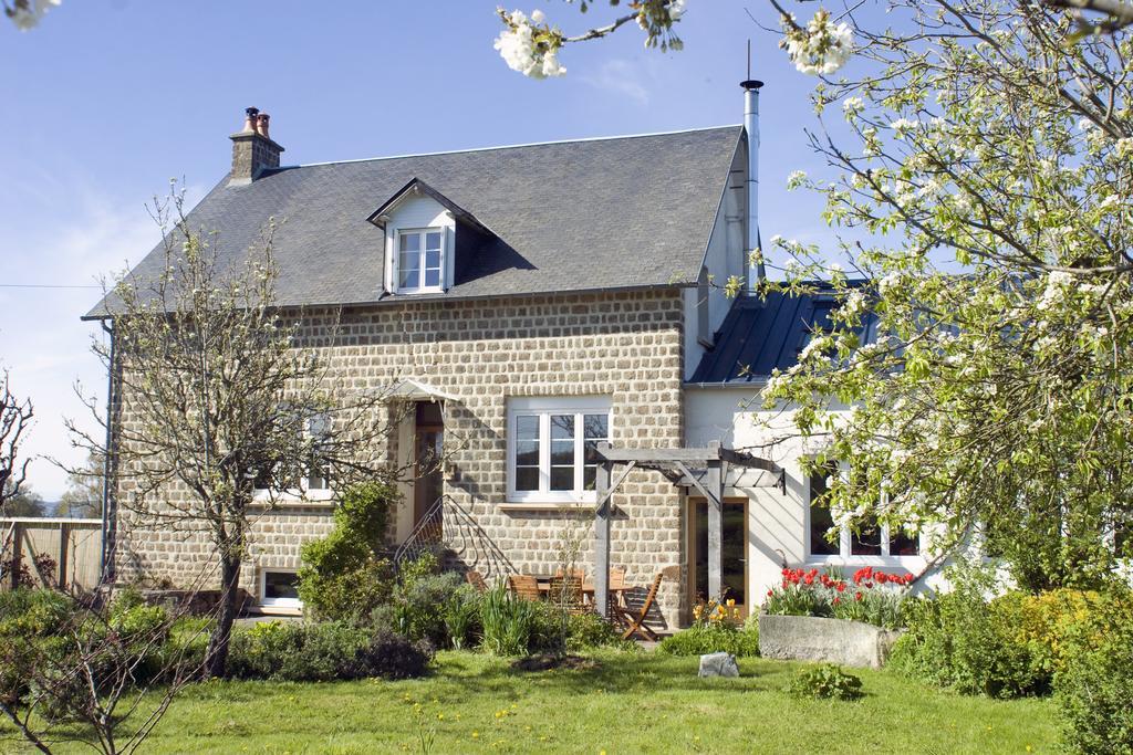 La Nesliere Chambres D'Hotes Bio Saint-Symphorien-des-Monts Dış mekan fotoğraf